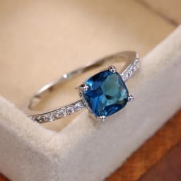 Huitan Square Blue Series Stone Women Rings Simple Minimalist Pinky Accessories Ring Band Elegant Engagement Jewelry Rings