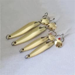 1pcs Metal Gold Sliver Spoon Fishing Lure Sequined Hard Baits Noise Paillette with Feather For Sea Lures Tool Wobbler Spinner