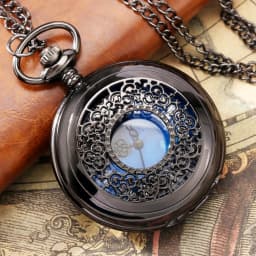 Exquise Starry Blue Dial Pendant Bronze Hollow Case Quartz Pocket Watch Roman Numerals Retro Watches Souvenir Gift for Men Women