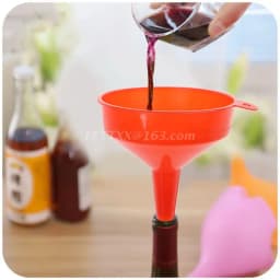 17.5X14.5cm Plastic Filling Funnel Spout Pour Oil Tool Petrol Car Styling For Car Motorcycle Vehicle