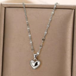 Fashion Necklaces 2022 Woman Stainless Steel Love Heart Pendant Necklaces Virgin Girls Jewelry Rose Gold Color Chain Link