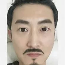 준***김