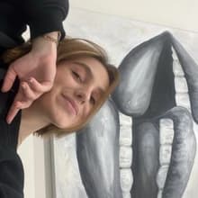 Н***а