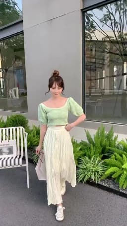 Light Luxury Irregular Slimming Pleated A-line Skirt for Women High Waist Solid Color Loose Fashion Skirts Casual Spring New