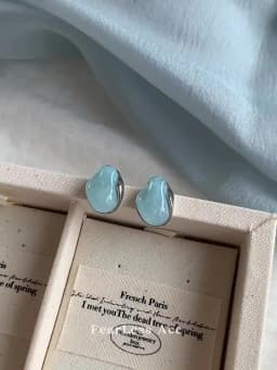 Irregular Smudging Resin Blue Jelly Ice Cute Geometric Bean Stud Earrings for Women Unique Design Party Jewelry Christmas Gift
