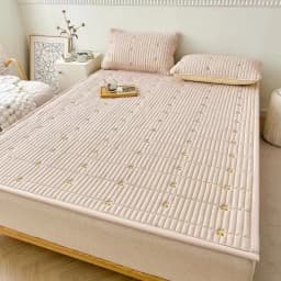 Spring Autumn Comfortable Durable Mattress Toppers Soft Breathable Soybean Fiber Filling Bed Pads Keep Warm Quilted Mattress Pad