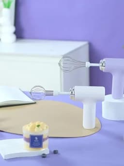 Electric Egg Beater Rechargeable Home Handheld Small Wireless Egg Beater Baking Cream Electric Whip Blender Hand Mixer for Cakes