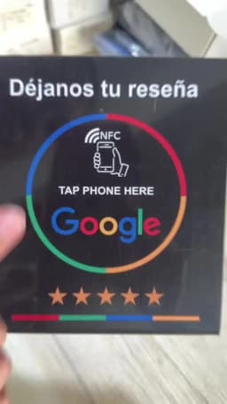 Déjanos tu reseña NFC Google Review NFC Stand Display Table Display URL Writing Social Media Business Review Card