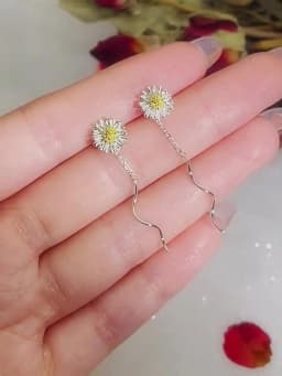 Silver Color Trend Daisy Flower Long Wire Tassel Thread Hanging Earrings For Women Crystal Zircon Piercing Earring Girl Jewelry