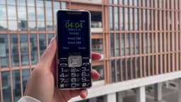 2G GSM Feature Phone SOS Call Fast Dial 2.4" Display Large Keypad Super Loud Speaker Dual SIM Blacklist Dual Torch Long Standby