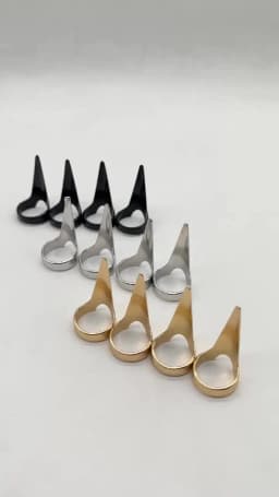 4 pcs 3.2cm Hair Parting Extension Sectioning Rings Steel Finger Braiding Pick Tool for Durable Dreadlocks And Wig Stylin