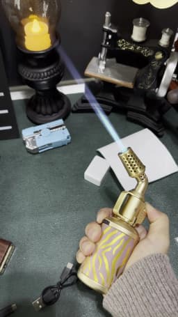 JOBON Creative Shape Cigar Lighter Blow Torch Windproof Locking Blue Flame Rotor Design UV Transfer Printing Craft Gifts