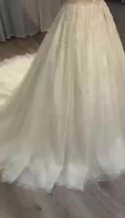 BEPEITHY Customized Bride Luxury V Neck Crystal Wedding Dresses 2023 Court Train Beading Exquisite Ivory Bridal Ball Gown Spring