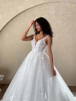 BEPEITHY Customized V Neck Bride Shinny Wedding Dresses 2025 Spring Sleeveless Ivory Sexy Low Back Bridal Lace Gown Vestidos