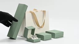 Oirlv Green Ring Box Leather Jewelry Box Premium Ring Gift Box for Proposal Engagement Wedding Jewellry Organizer Packaging Case