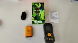 YEEMI Q7 Senior Mobile Phone Large Keys Big Font FM Radio Powerful Flashlight 2400mAh Loud Speaker Cellphone For Elderly