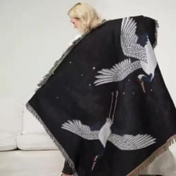 Japanese Red-Crowned Crane Woven Throw Blanket Oriental Style Black Bird Jacquard Tapestry with Fringe Vintage Asian Decor Throw