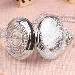 Exquise Starry Blue Dial Pendant Silver Hollow Case Quartz Pocket Watch Roman Numerals Retro Watches Souvenir Gift for Men Women