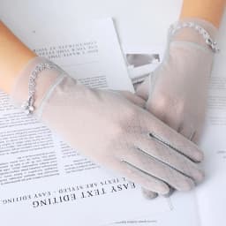 Summer Women Sunscreen Touch Screen Anti-UV Ice Silk Gloves Thin Breathable Non-slip Short Female Elegant Jacquard Drive Gloves