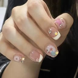 24Pcs French Short Square White Reusable False Nail Tips with Rhinestone Star Chain Nude Pink Acrylic Lovely Nails Fashion Set