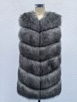 Women Faux Fox Fur Vest Coats Solid Mid Length Fur Jackets V Neck Sleeveless Thick Warm Fur Casual Loose Fit 2026 Autumn Winter