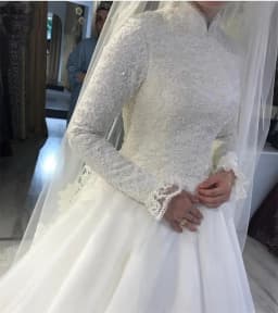 Customized Arabic Muslim Wedding Dresses Princess High Neck Long Sleeves Lace Appliques Bead Bridal Dresses Robe De Mariage