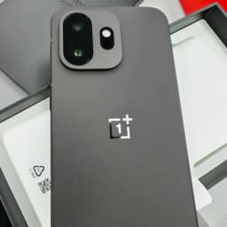 Original OnePlus 15T 6.32 Inch 165Hz NFC 7500mAh 100W Supercharge 50W Wireless 50MP OIS Unlocked Network Snapdragon 8Elite Gen5