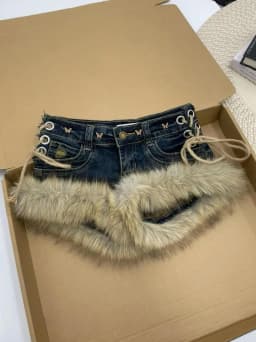 2026 New Design Sense Fluffy Splicing Jeans Shorts High Street Spice Girl Y2k Low Waist Plush Denim Shorts Hot Pants