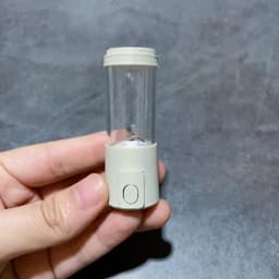 DollHouse Mini Power-driven Delicate Juicer Model Kitchen Accessories for True Cooking Furniture Decoration Children Gifts