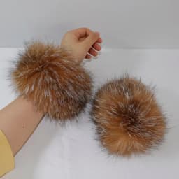 Women's Real Fox Fur Cuff Arm Warmer Lady Bracelet High-Quality Wristband Glove Fashionable Fox Fur Cuffs for Stylish Warmth
