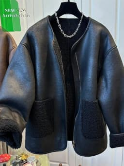 Thickened Leather Jacket Women's Winter Outerwear Warmth Integrated Fur Casual Style round Neck Zipper Closure