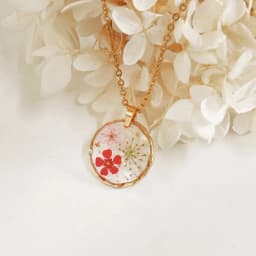 Pressed Flower Charm Necklace Handmaking Epoxy Resin Dried Flower Series Necklaces Natural Flowers Pendant Custom Chain Necklace