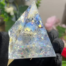 1PC White Lotus Flower Opal Orgone Pyramid Decorative Home Piece Life Flower Design Energy Pyramid for Interior Decoration