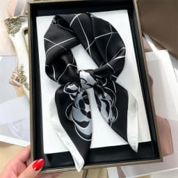 2025 New Green Print Square Scarf Simulated Silk Thin Satin Neck Scarf Elegant Ladies Professional Decorative Small Scarf