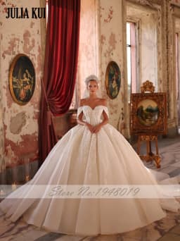 Julia Kui Custom Made Luxury Beading Pearls Appliques Ball Gown Wedding Dress Off Shoulder Short Sleeves Sweetheart Bride Gowns