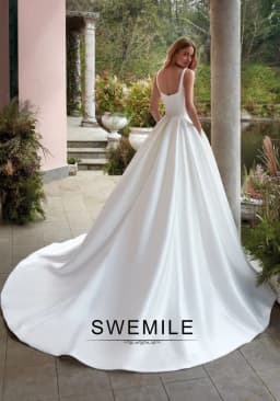 Customized Elegant Simple Square Collar Satin Wedding Dress for Women A-Line Backless Bride Gown with Pockets Vestidos De Novia