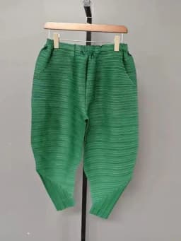GVUW Pleated Harem Pants Women Solid Color Elastic Waist New 2026 Loose Versatile Female Casual Vintage Style Trousers 17G7131