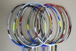 2 Pcs High-Elastic Carbon Fiber Bionic Elements Badminton Racket 28Lbs High-Quality Ultracore U10 Badminton Racquet