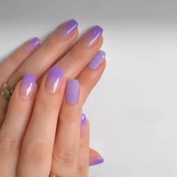 24Pcs Medium Short Square False Nails Glittering Nail Art White Wearable Fake Nail Silver French Full Cover Press on Nail Tips