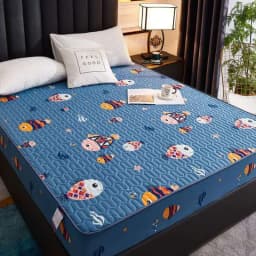 Cartoon Quilting Waterproof Fitted Sheet Cute Printed Padded Mattress Protector Skin-Friendly Non-Slip Mat with Elastic Band