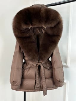 2026 New Fashion Winter White Duck Down Jacket Women Real Natural Fox Fur Hooded Thick Warm Belted Puffer Down Coat Warm Parka