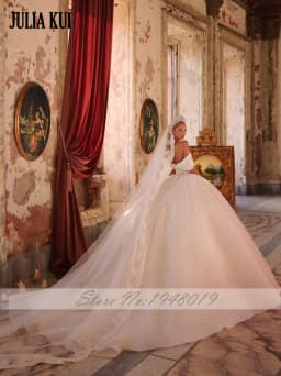 Julia Kui Custom Made Luxury Beading Pearls Appliques Ball Gown Wedding Dress Off Shoulder Short Sleeves Sweetheart Bride Gowns