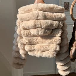 Soft Cozy Plush Faux Rabbit Fur Hooded Coat for Women Horizontal Cropped Padded Jacket Women Winter Casual Zipper Warm Outerwear
