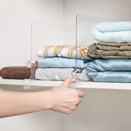 2PCS Clear Acrylic Closet Shelf Bookcase Divider Home Use Wardrobe Shelf Bookcase Divider Baffle Commodity Storage Organizer