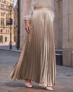 2026 New Spring Summer For Women 22 Solid Colors Midi Flowing Draped Large Hem Long High Waist Pleated Skirt Sweet Elegant