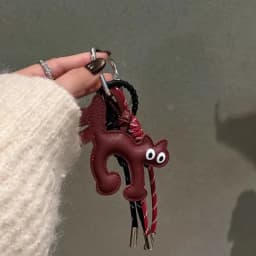Classic Cute Leather Chocolate Cat Keychain Pendant Lovely Car Key Ring Bag Charm Phone Pendant Trinket Key Ring Accessories