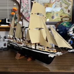 Cheapest 3011pcs The Endurance Bricks Model Building Blocks Antarctic Expedition Ship Assemble Toys for Home Decor Adults Gifts