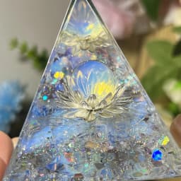 1PC White Lotus Flower Opal Orgone Pyramid Decorative Home Piece Life Flower Design Energy Pyramid for Interior Decoration