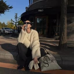 Faux Fox Fur Women Coats Solid Short Jackets Long Sleeve Round Neck Open Stitch Thick Slim Fit Elegant Casual 2026 Autumn Winter