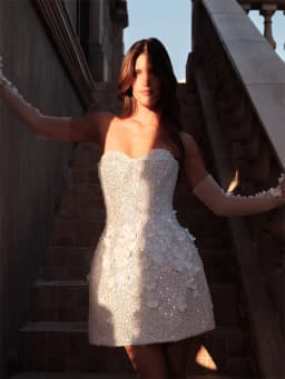 Customized Exquisite Sweetheart Neckline Mini Dress with Removable Sleeves And 3D Flower Decoration Back Zipper Wedding Dress